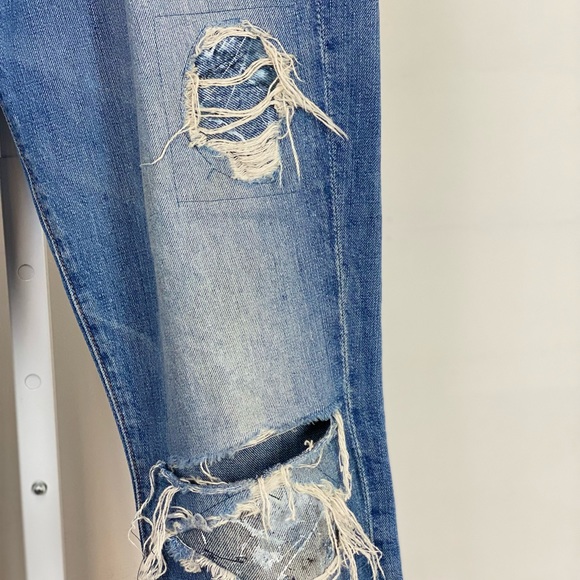 Jeans with tears and rips - Picture 2 of 4